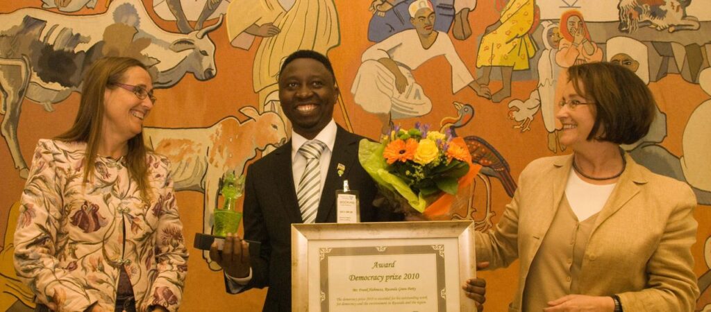 برقية تهنئة للدكتور فرانك هابينيزا